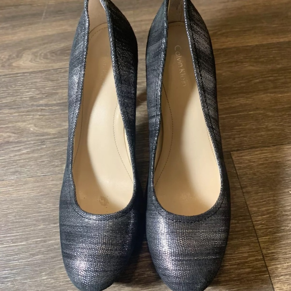 Calvin Klein women shoes size 9